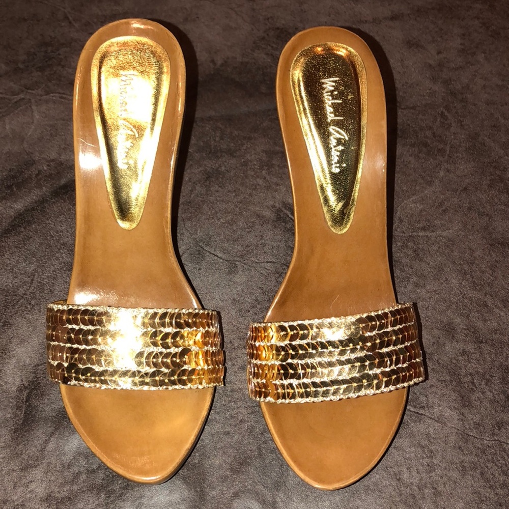 Gold sequence heels